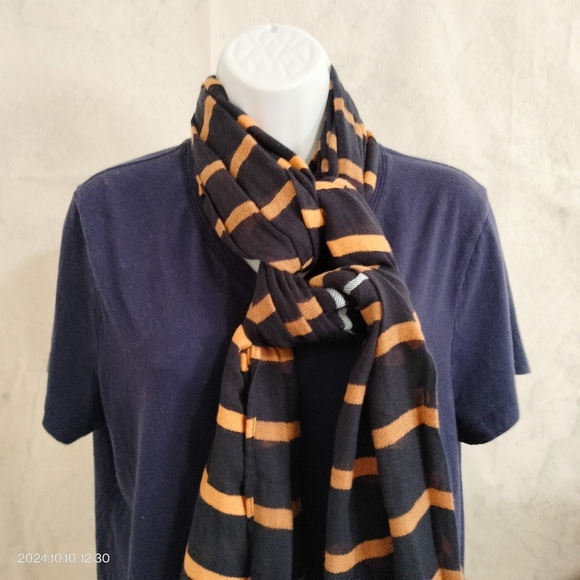 Crown & Ivy Navy Striped by the Sea Multifunctional Scarf Shawl Rectangle Tassel - Picture 3 of 11